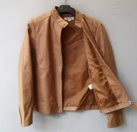 Jaket kulit ukuran S
