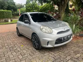 Nissan March 2012 Bensin