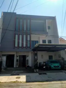 Dijual Cepat Bangunan Rumah ex Kantor Dharmahusada Indah Surabaya