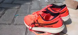 Sepatu Running Asics Meta Racer 2