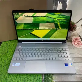 HP Laptop 15s-fq5070TU Core i7-1255U 8GB 256GB 15,6 FHD Windows 11
