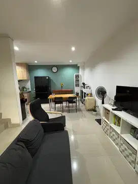 Dijual Rumah 3 Lantai Siap Huni di Boston Village Gading Serpong