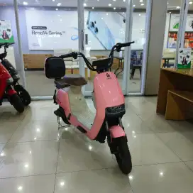 SEPEDA LISTRIK DISAIN BARU HARGA BISA DI NEGO HINGGA DEAL