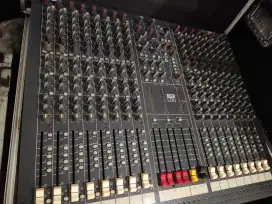 Mixer Soundcraft spirit Lx7
