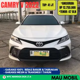 ISTIMEWA, Camry V 2021/2022/2023/2024 Putih, KM 30rb