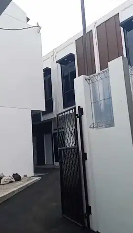 Di jual rumah murah cantik, SHM dekat Pasar Gembrong Johar baru