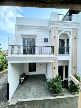 READY STOCK!! Rumah 3Lt di lokasi terbaik JAGAKARSA Jakarta Selatan