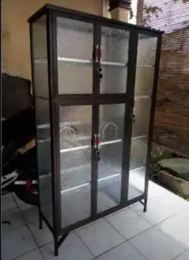 Rak Piring Aluminium 3 Pintu Frame Coklat Kaca Es 95-159
