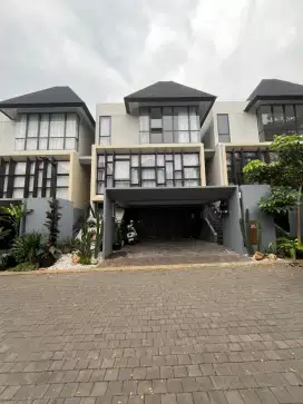 Rumah Mewah siap huni di Serenia Hills