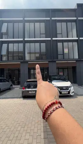 Ruko baru 3 lantai, gading serpong, BARU. Siap usaha!