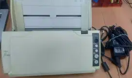 Scanner otomatis outo merek Fujitsu FI-6110,