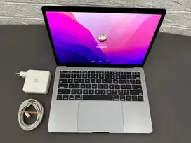 MacBook Pro 2017 8/256