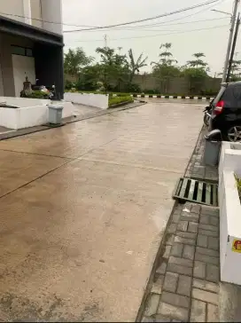Disewakan/dikontrakan rumah 2 lantai