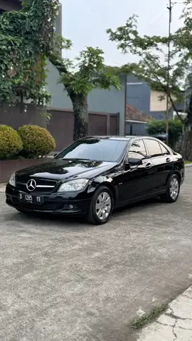 Mercedes-Benz C200 2010 Bensin