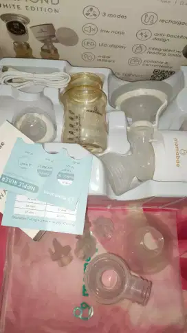 Momabae pompa asi preloved