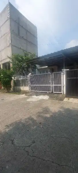 Dikontrakan per tahun