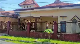 Dijual Rumah Second Jemursari Terawat, Dekat Petra, Dekat Perkantoran