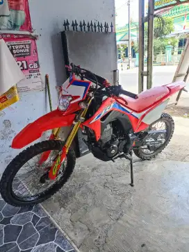 Honda CRF 150 Tahun 2023, Surat Lengkap, Siap Pakai!
