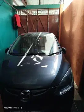 Mazda 2 L S 1.5 AT 2011