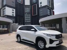 Innova Zenix V Hybrid km 7ribu