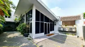 Dijual Murah Rumah Usaha Pusat Kota Second Road Diponegoro Surabaya