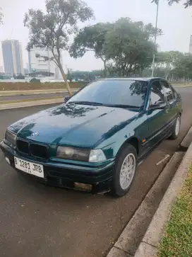 BMW 318i 1997 Bensin
