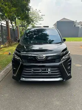 Toyota Voxy 2.0 Terawat record toyota 2020 AT