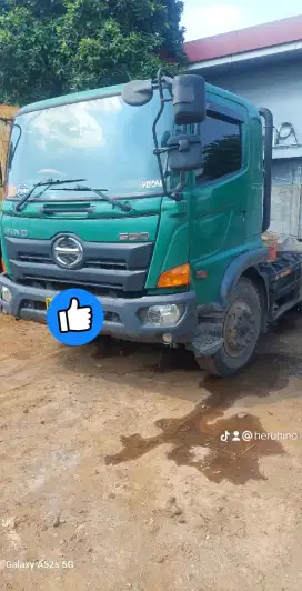 Lohan kepala trailer fg235th tractor head asli