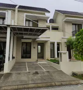 Rumah di green ara cluster balsa harapan indah bekasi