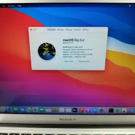 Macbook Air 2017 Ram 8 Ssd 128
Layar 13 inch buat kuliah atau kantor