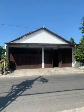 DIJUAL CEPAT RUMAH 2 LANTAI PINGGIR JL RAYA SEBELAH KIDSFUN