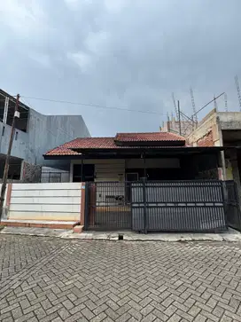 DIJUAL RUMAH di Metro Permata