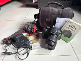 Canon EOS 600d + Free Mic RODE