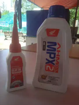 Jual oli mesin dan oli gardan masih baru dan masih segel