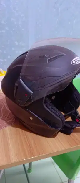 Zeus 611 Black Doff