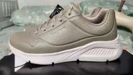 Skechers Original ukuran 41 BU jual Rugi