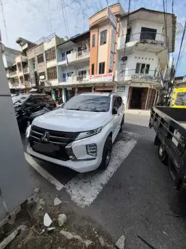 Jual pajero 2022 4x2 putih