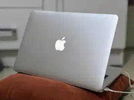 Laptop Apple Macbook Air 13-inch Core i5 256GB