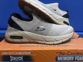 skechers max protect sport capra