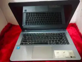 Asus vivobook X441M/intel N4000/RAM4GB DDR4/ssd256gb/14inch siap pake
