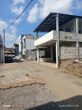 Rumah mewah Tembalang T150/95  hanya 1,455 M Semarang Atas