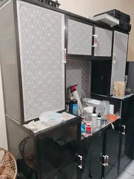 Lemari rak piring 8 pintu