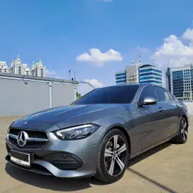 MERCEDES BENZ C200 AVANTGARDE W206 2023 KM 31rb GREY PERFECT CONDITION