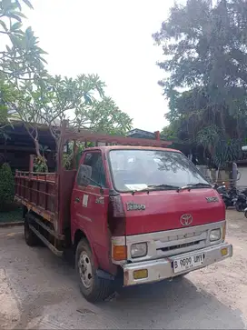 Dijual Cepat Toyota Dyna Rino BY 43 Light Truck tahun 1999 (6 roda)