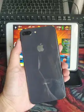 iPhone 8 Plus 64 GB iBox