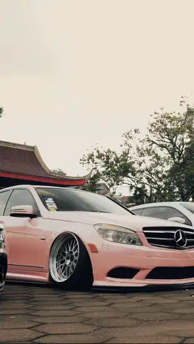 Mercedes-Benz C300 2010 Bensin