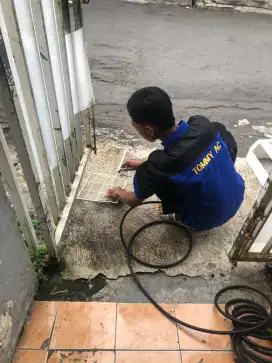 Jasa perbaikan AC panggilan wilayah surabaya