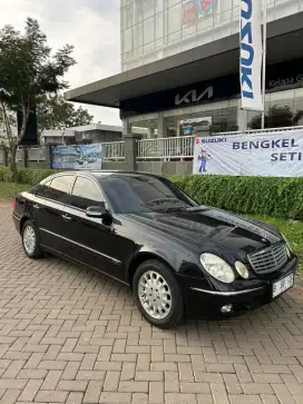 Jual mobil mercy w211 e260