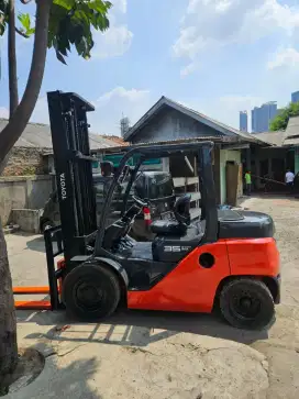 Forklift Toyota 3,5 Ton,Matic,Tiang 4 Meter,14Z-II,8FD35N,Tahun 2019