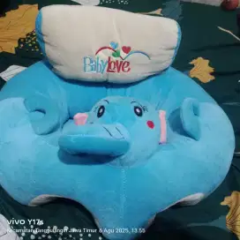 Sofa bayi belajar duduk gajah